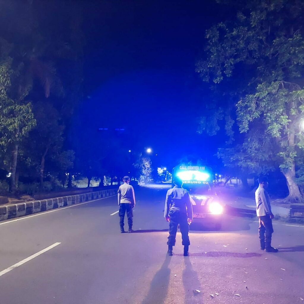 Cegah Kejahatan Jalanan, Polsek Gerung Gelar Patroli Malam di Lombok Barat