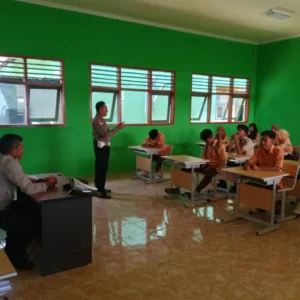 Polsek Sekotong Bangun Karakter Pelajar Lewat Edukasi Antibullying