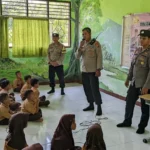 Polisi Masuk Sekolah: Cegah Bullying dan Kenakalan di Sekotong