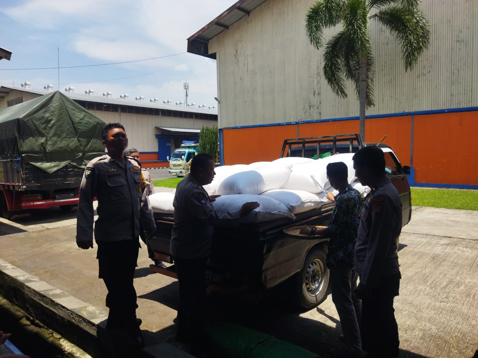 Distribusi 1 Ton Jagung Petani Lombok Barat Berjalan Aman dan Transparan